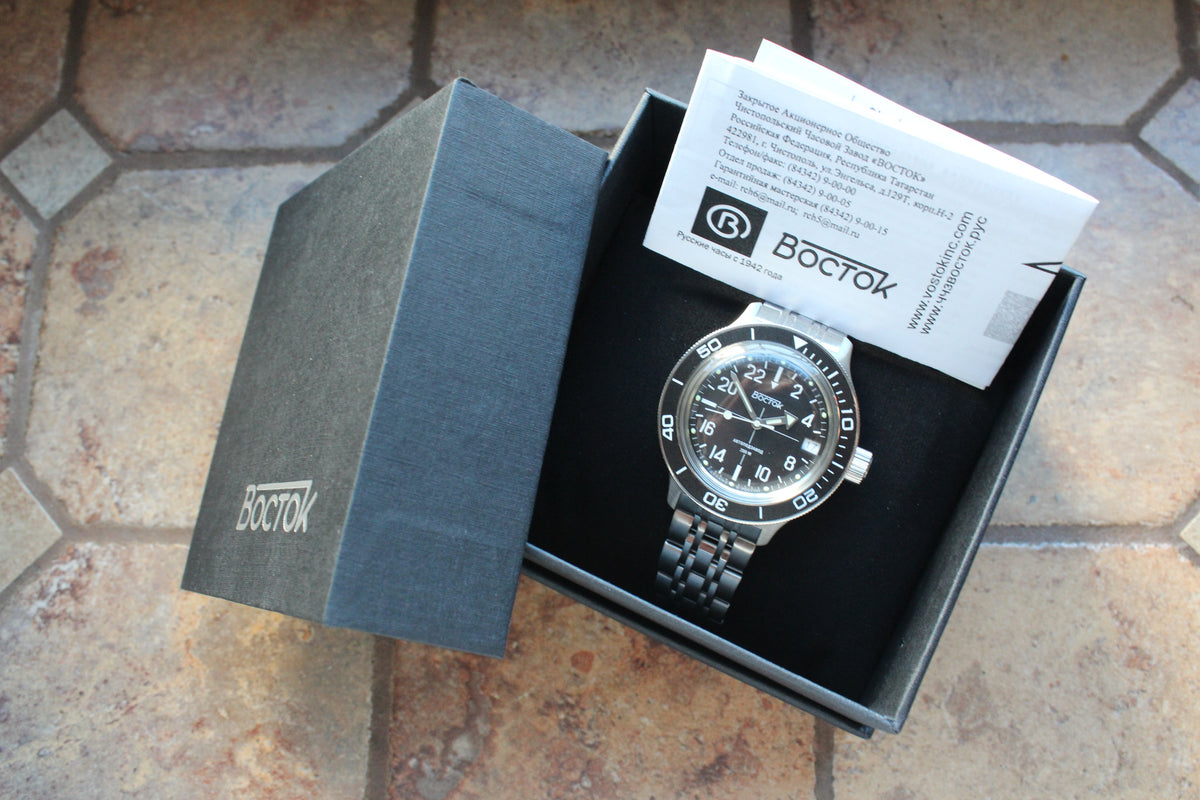 Vostok Amphibia 720076 - watch in original presentation box with documentation