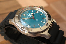 Load image into Gallery viewer, Russian Mechanical Automatic Wrist Watch Vostock Amphibian Diver 120059