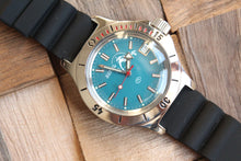 Load image into Gallery viewer, Russian Mechanical Automatic Wrist Watch Vostock Amphibian Diver 120059
