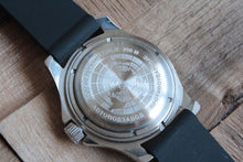 Load image into Gallery viewer, Russian Mechanical Automatic Wrist Watch Vostok Amphibian Diver 13040A