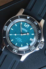 Load image into Gallery viewer, Russian Mechanical Automatic Wrist Watch Vostok Amphibian Diver 13040A