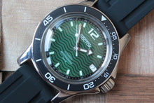Load image into Gallery viewer, Russian Mechanical Automatic Wrist Watch Vostok Amphibian Diver 13041A