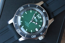 Load image into Gallery viewer, Russian Mechanical Automatic Wrist Watch Vostok Amphibian Diver 13041A