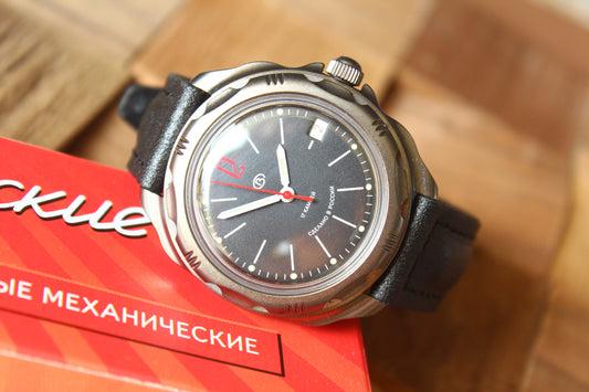 Vostok Komandirskie 21615G — alternate front view