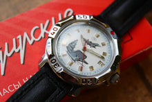 Load image into Gallery viewer, Vostok Komandirskie Russian wrist watch 811261