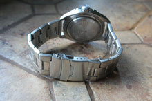 Load image into Gallery viewer, Vostok Komandirsky Auto Russian Military Wrist Watch # 020741 NEW