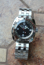 Load image into Gallery viewer, Russian Mechanical Automatic Wrist Watch VOSTOK AMPHIBIAN DIVER 710634