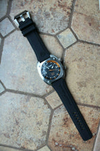 Load image into Gallery viewer, Vostok Amphibian Scuba Russian wrist watch 070798