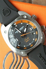 Load image into Gallery viewer, Vostok Amphibian Scuba Russian wrist watch 070798