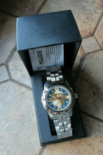 Load image into Gallery viewer, Vostok Russian 291097 Mechanical Automatic Wrist Watch Partner Classic