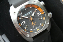 Load image into Gallery viewer, Vostok Amphibian Scuba Russian wrist watch 070798