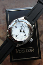 Load image into Gallery viewer, Russian Mechanical Automatic Wrist Watch VOSTOK AMPHIBIAN DIVER 670920