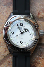 Load image into Gallery viewer, Russian Mechanical Automatic Wrist Watch VOSTOK AMPHIBIAN DIVER 670920