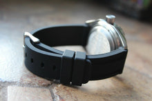 Load image into Gallery viewer, Russian Mechanical Automatic Wrist Watch VOSTOK AMPHIBIAN DIVER 670920