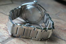 Load image into Gallery viewer, Vostok Komandirsky 030786B Russian Mechanical Automatic Military Wrist Watch Red