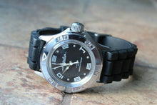 Load image into Gallery viewer, Vostok Amphibian woomen's Russian wrist watch 051461