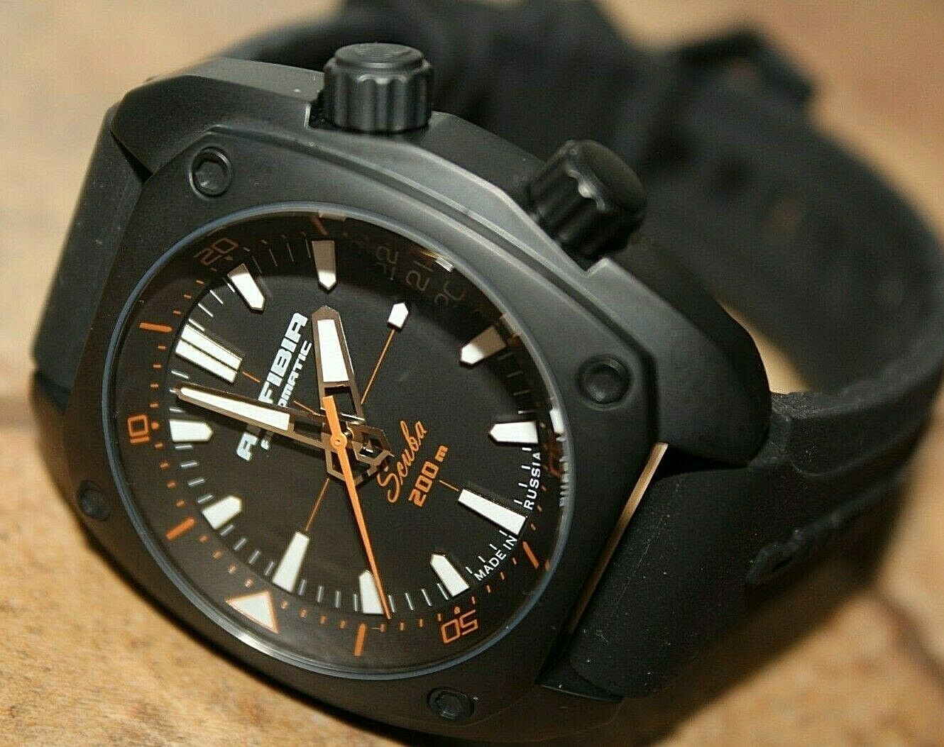 Vostok Amphibian Scuba Russian Mechabical Automatic wrist watch 076800