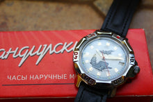 Load image into Gallery viewer, Vostok Komandirskie Russian wrist watch 811261