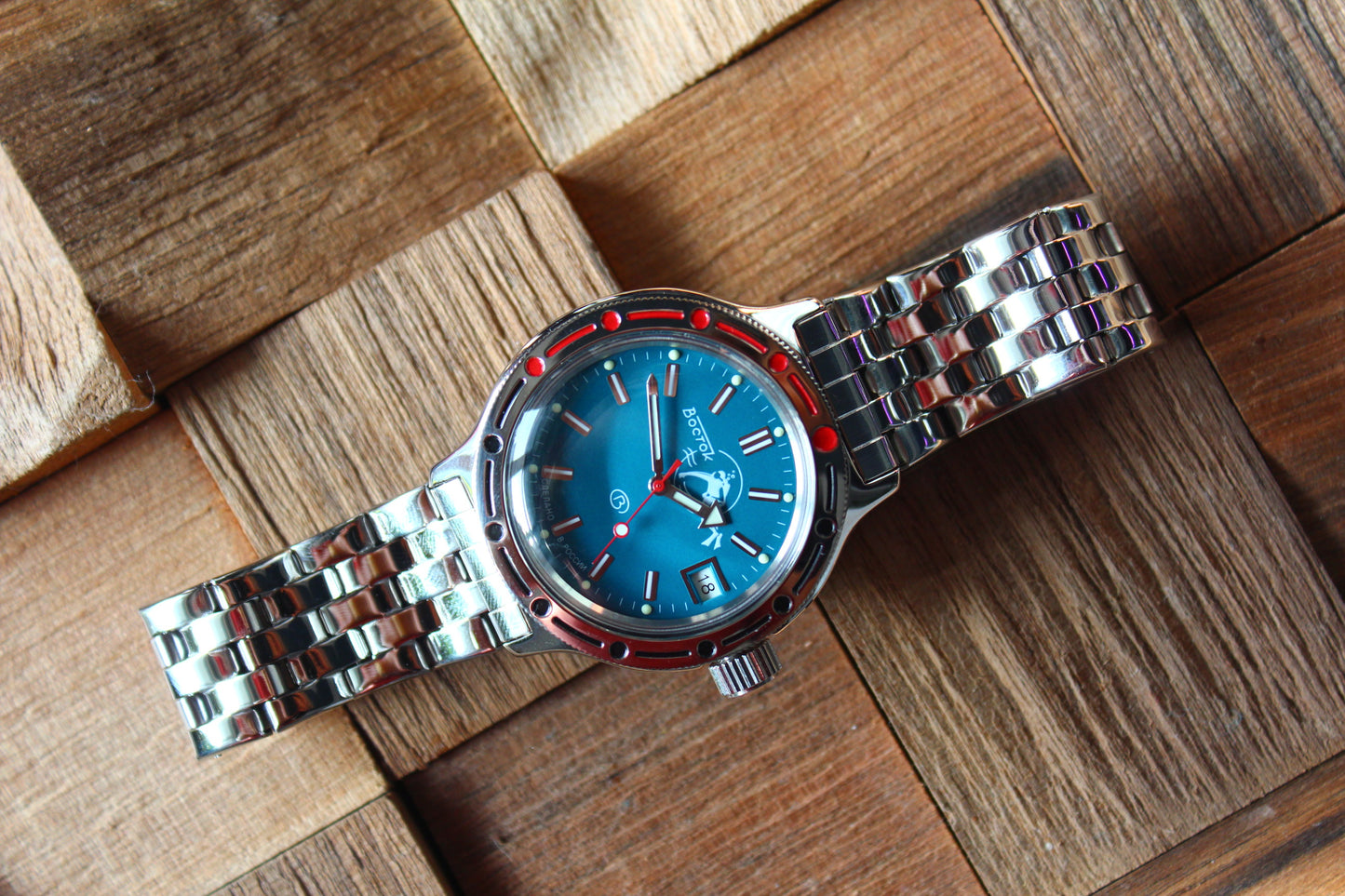 Vostok Amphibian Mechanical Automatic Wrist Watch Diver Scuba Dude 420059