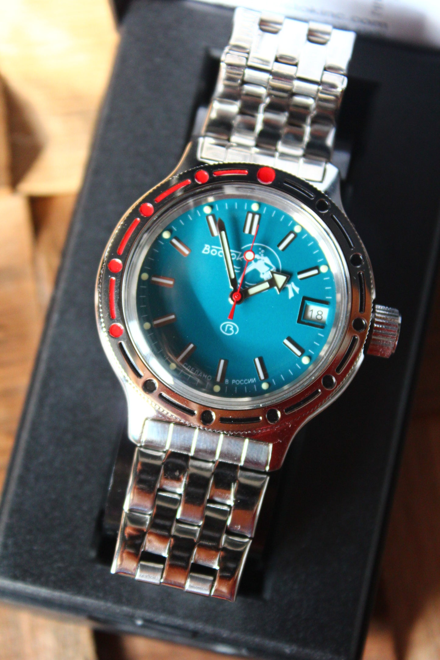 Vostok Amphibian Mechanical Automatic Wrist Watch Diver Scuba Dude 420059