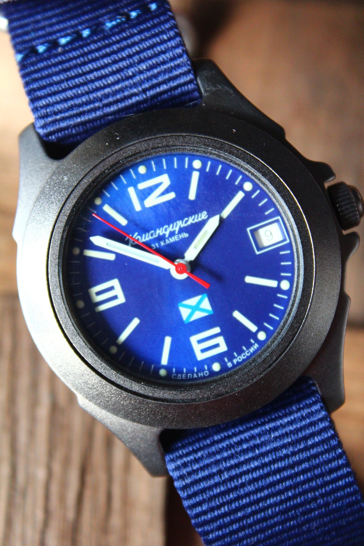 Vostok Komandirskie 30601G - front dial detail with date window