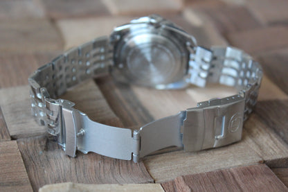 Vostok Amphibia 71067A - stainless steel bracelet and open folding clasp