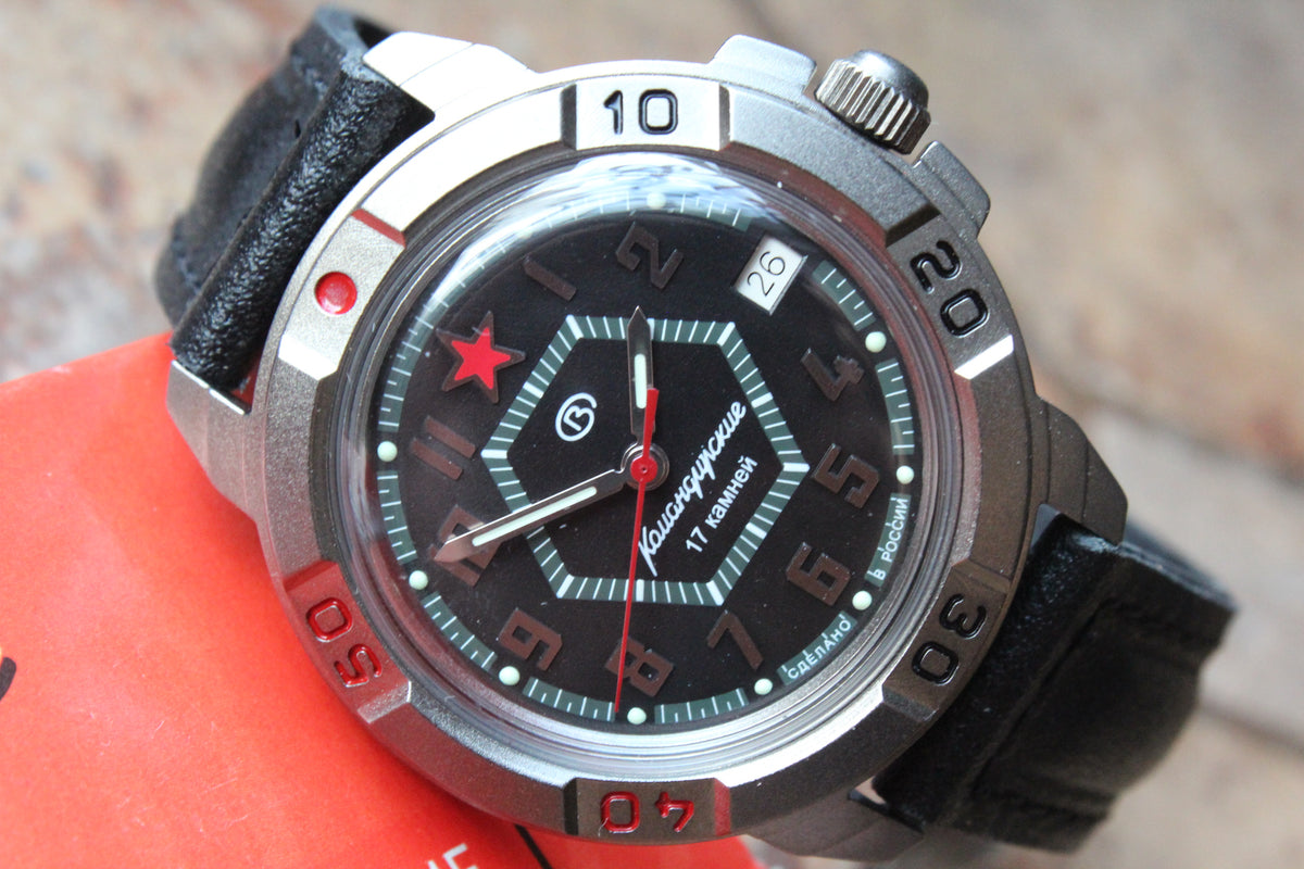Vostok Komandirskie 436744 - alternate diagonal view of dial, bezel and winding crown