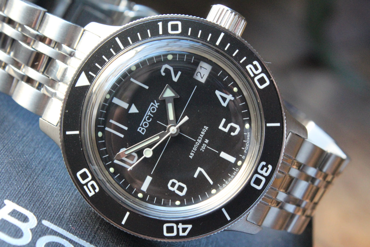 Vostok Amphibia 720073 - close-up of black dial and bezel