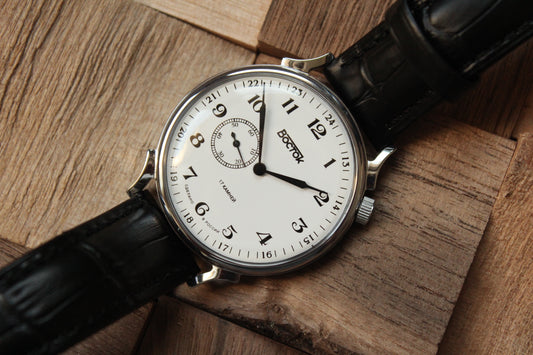 Vostok 581886 - alternate dial and case detail