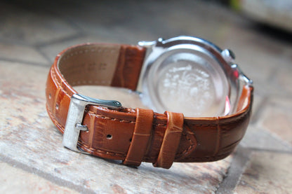 Vostok 581827 - rear view of leather strap and case back