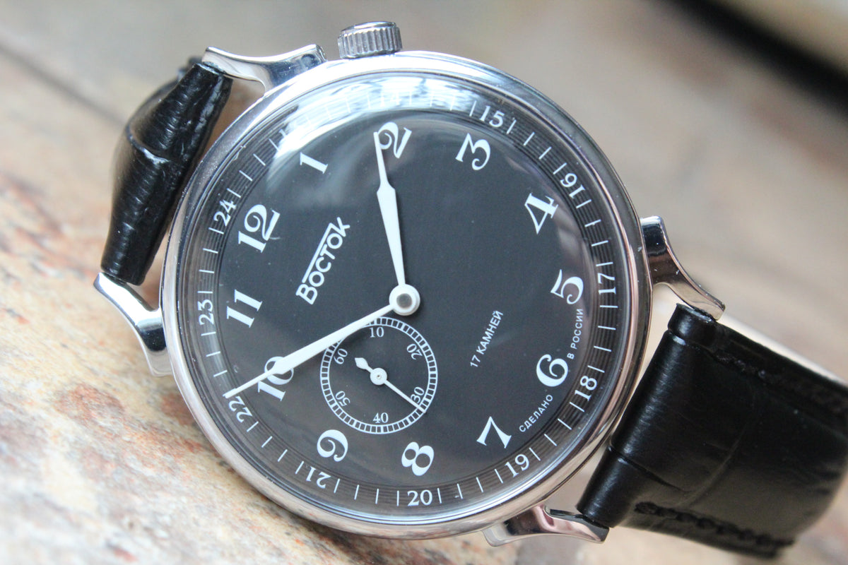 Vostok 581885 - close diagonal front view with complete dial and case
