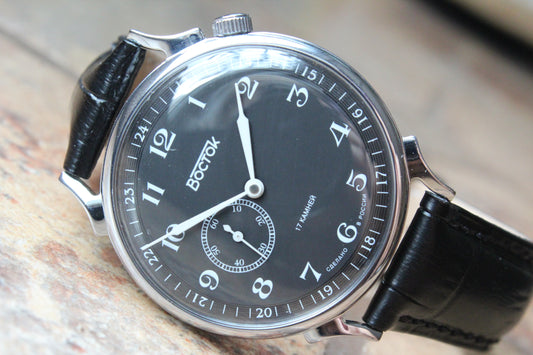 Vostok 581885 - close diagonal front view with complete dial and case