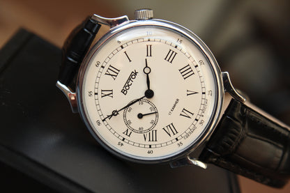 Vostok 581883 - close diagonal front view with complete dial and case
