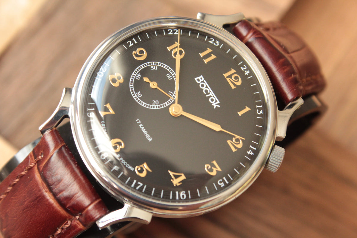 Vostok 581826 - close diagonal front view with complete dial and case