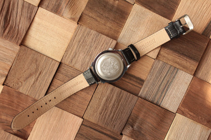 Vostok 581098 - rear view of leather strap and buckle