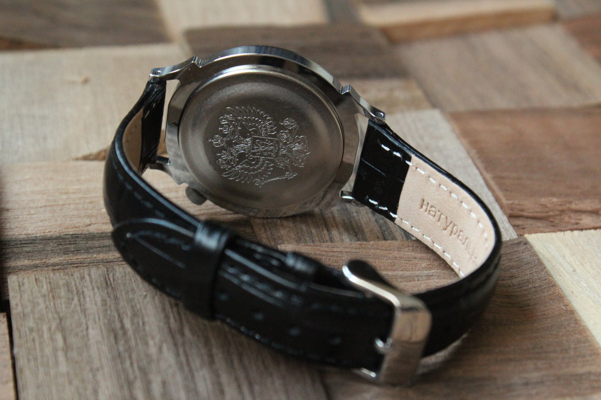 Vostok 581884 - rear view of leather strap and case back