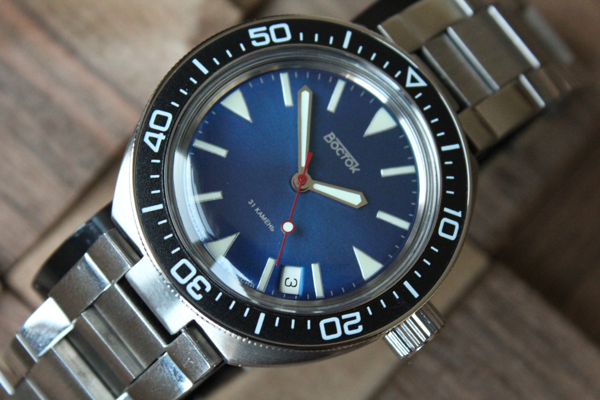 Vostok Amphibia 780446 - close-up of blue dial and bezel