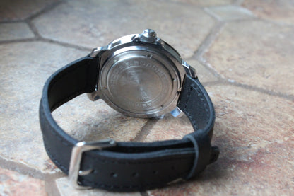 Vostok Komandirskie 811818 - case back, leather strap and buckle