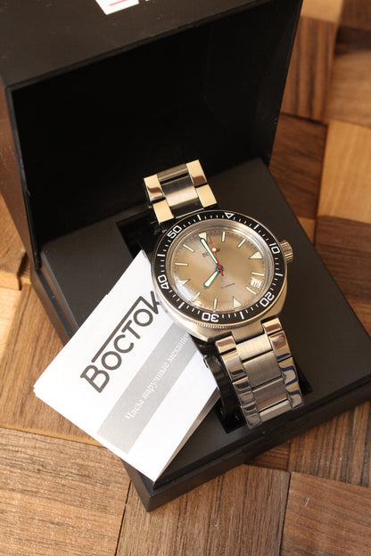 Vostok Amphibia 780830 - watch in original presentation box with documentation