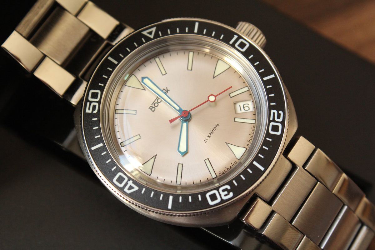Vostok Amphibia 780830 - close-up of silver dial and bezel