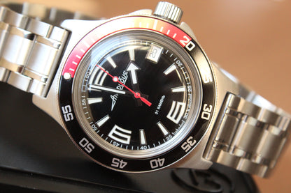 Vostok Amphibia 740387 - close-up of black dial and bezel
