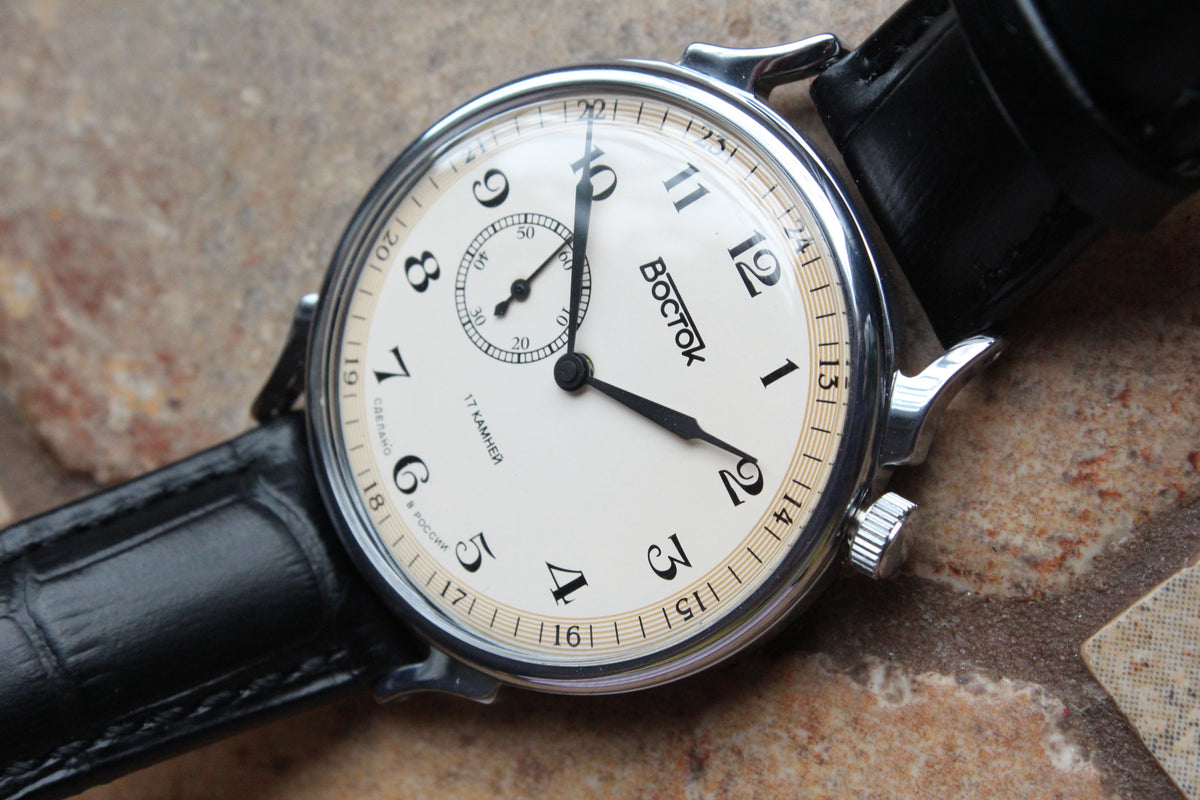 Vostok 581887 - alternate dial and case detail