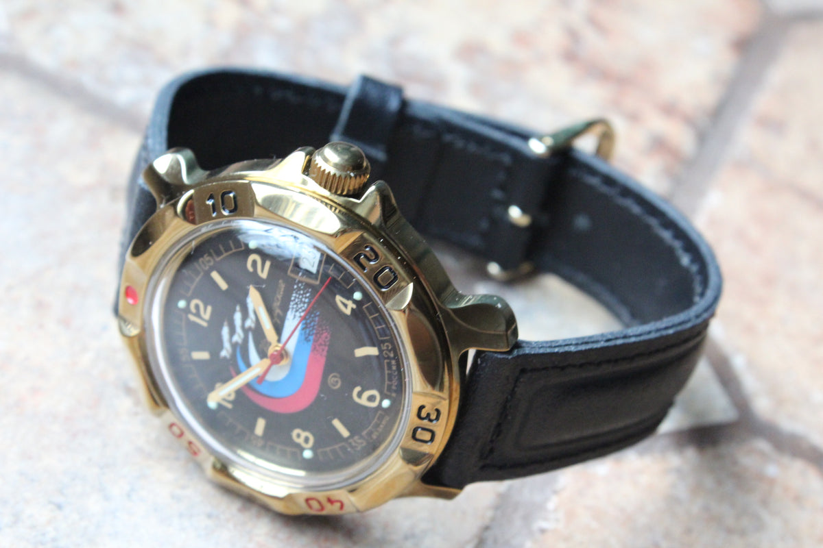 Vostok Komandirskie 819260 - close-up of dial and date window