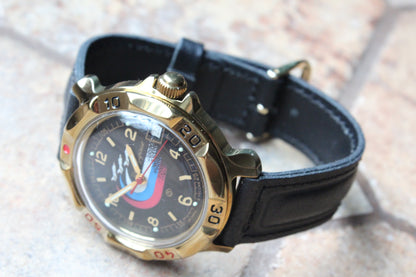 Vostok Komandirskie 819260 - close-up of dial and date window