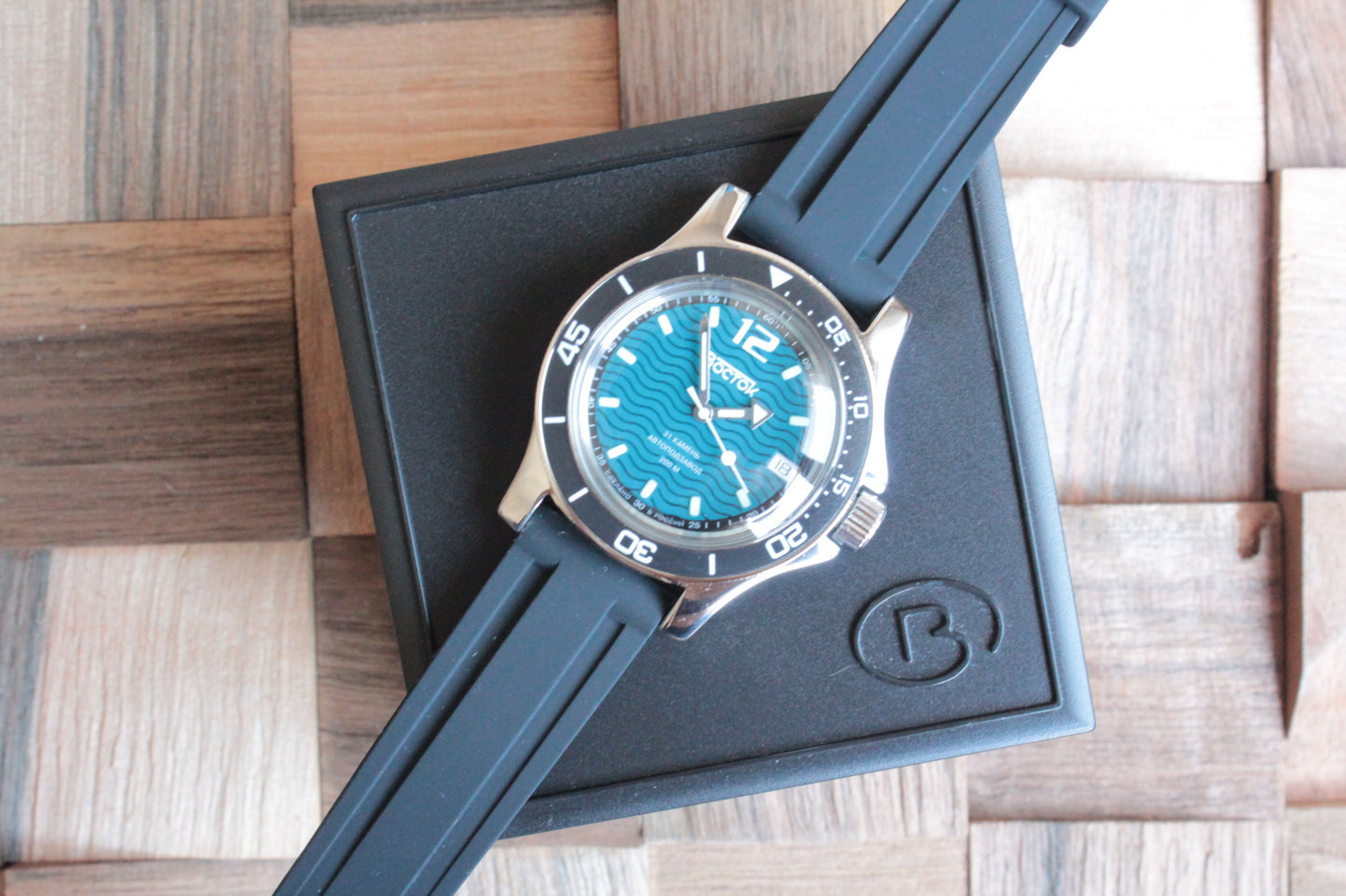 Russian Mechanical Automatic Wrist Watch Vostok Amphibian Diver 13040A