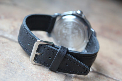 Vostok Komandirskie 811958 - case back, black leather strap and buckle