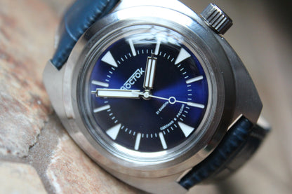 Vostok Amphibia Automatic Watch 170549, angled dial view
