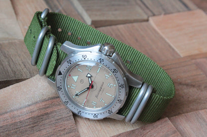 Vostok Komandirskie 18023A — alternate front view
