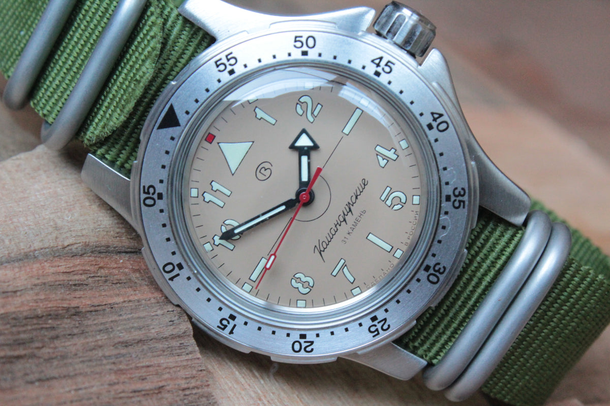 Vostok Komandirskie 18023A — diagonal front view
