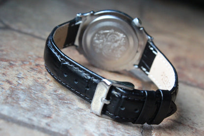 Vostok 581881 - rear view of leather strap and case back